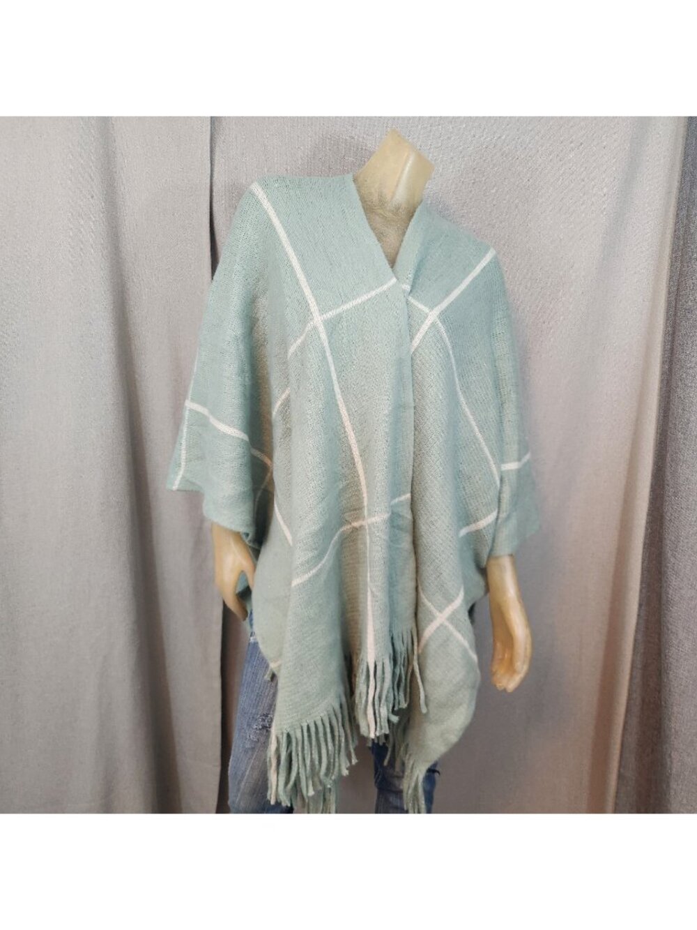 Vince Camuto Light Green Checks Poncho Style Knit Sweater w Fringe ONE SIZE USED